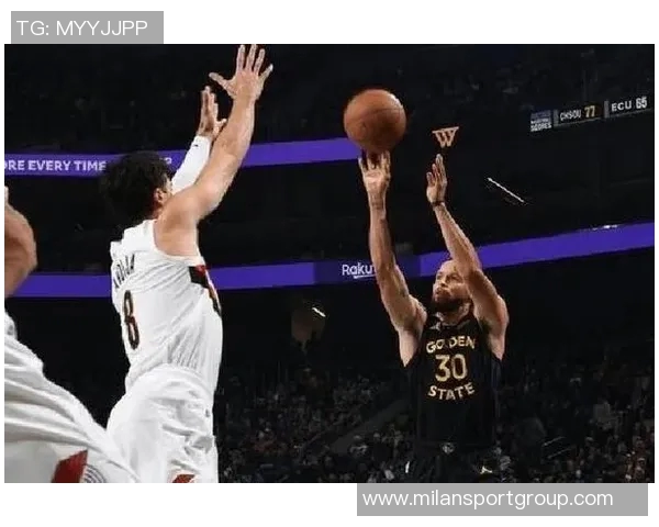 勇士客场逆袭快船太阳全力争胜火箭开拓者主场力克爵士