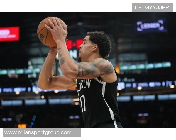 小波特半场火力全开11投7中砍下21分2篮板3助攻单节得分均上双