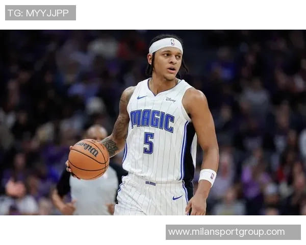 加兰半场表现出色8投4中贡献12分1板6助3断助队争胜