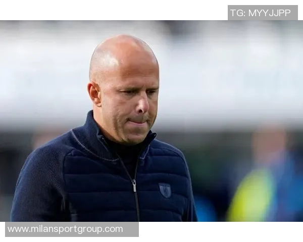 阿尔克马尔总监霍伊贝尔茨确认赛季结束后将正式离任