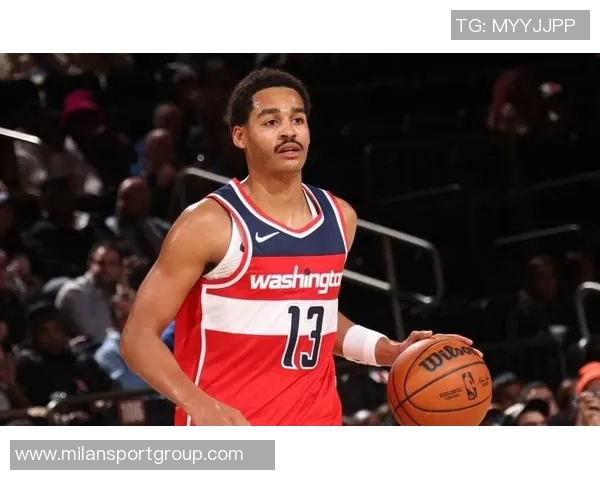 克莱首节火力全开9投5中三分球6投3中轻松斩获14分2篮板1助攻