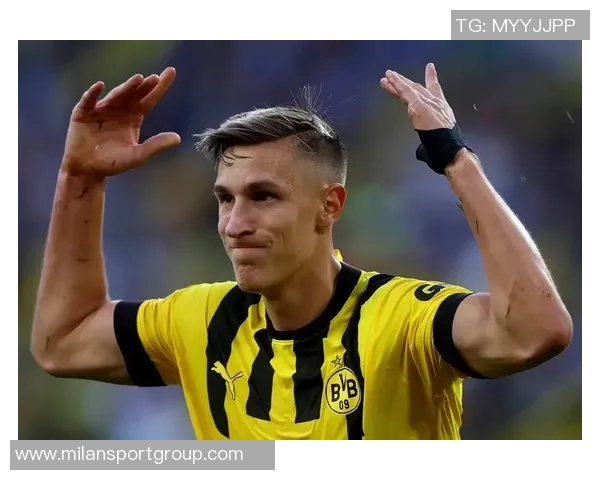 瓦茨克强调施洛特贝克续约重要性决定权在他手中理解多特精神